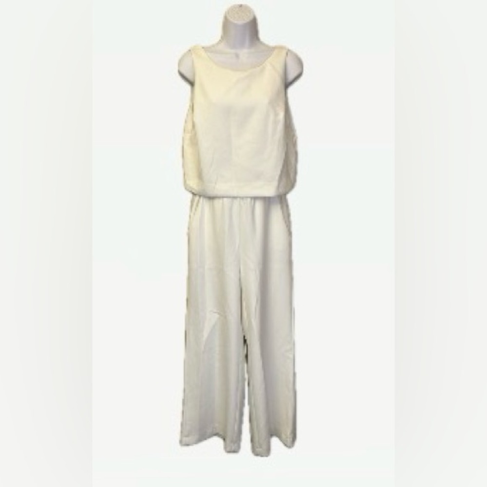 Chico’s Black Label Crop Overlay Jumpsuit in Antique White Chico’s Size 0 (4)